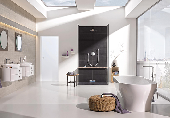 Tener que mirar la interpretación de las tendencias de la moda del baño en varios países